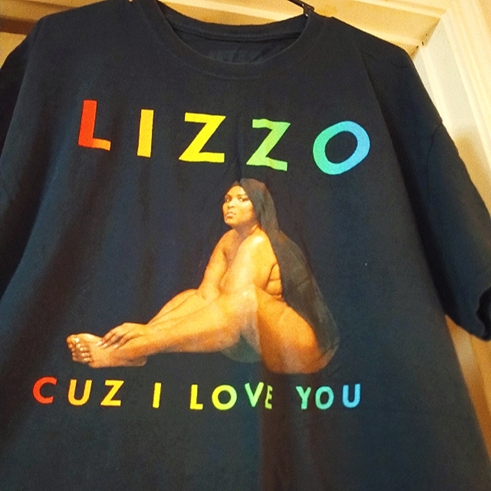 Black "Lizzo" Shirt